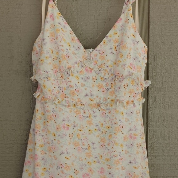 Bcbgeneration Floral Ruffle Strap Tiered Maxi Dress In Whimsical Fields Size 12 - Picture 4 of 7